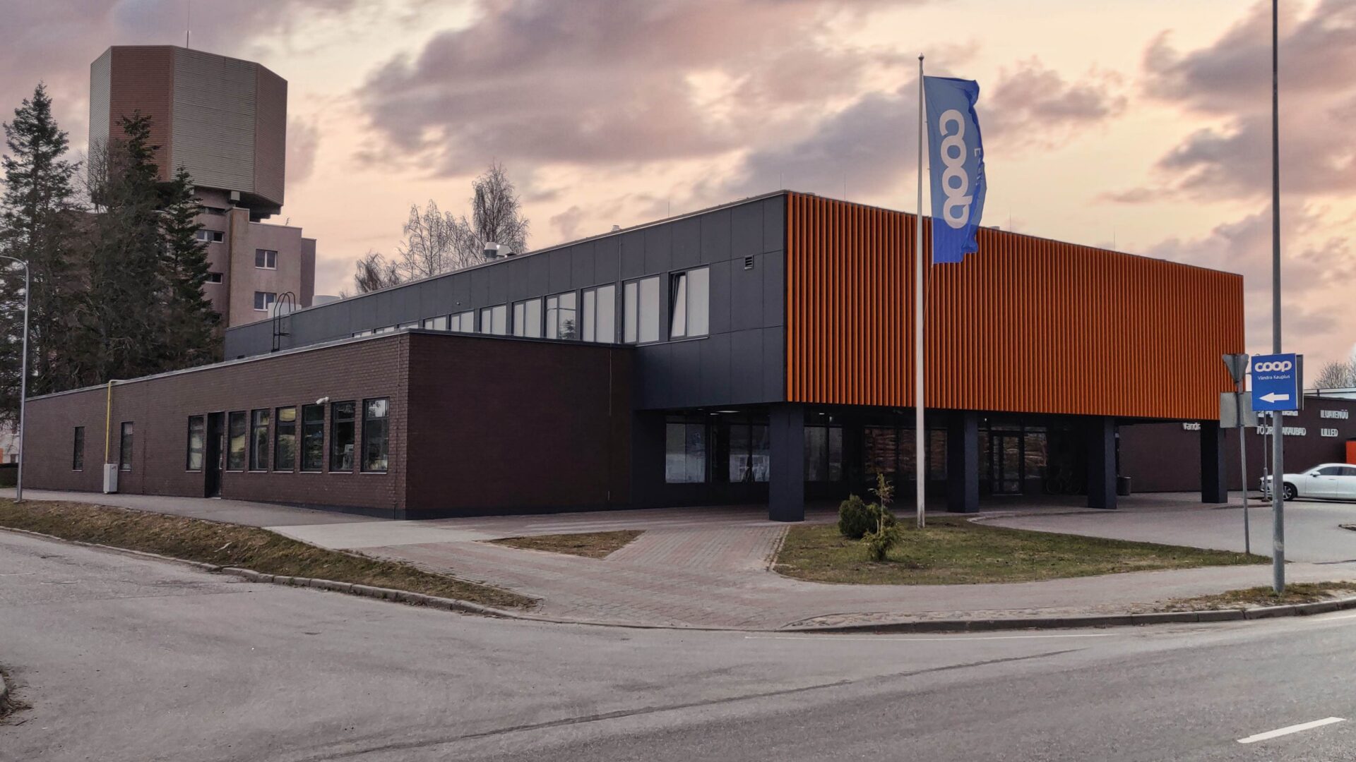 Vändra Coopi fassaaditööd – vaade 2